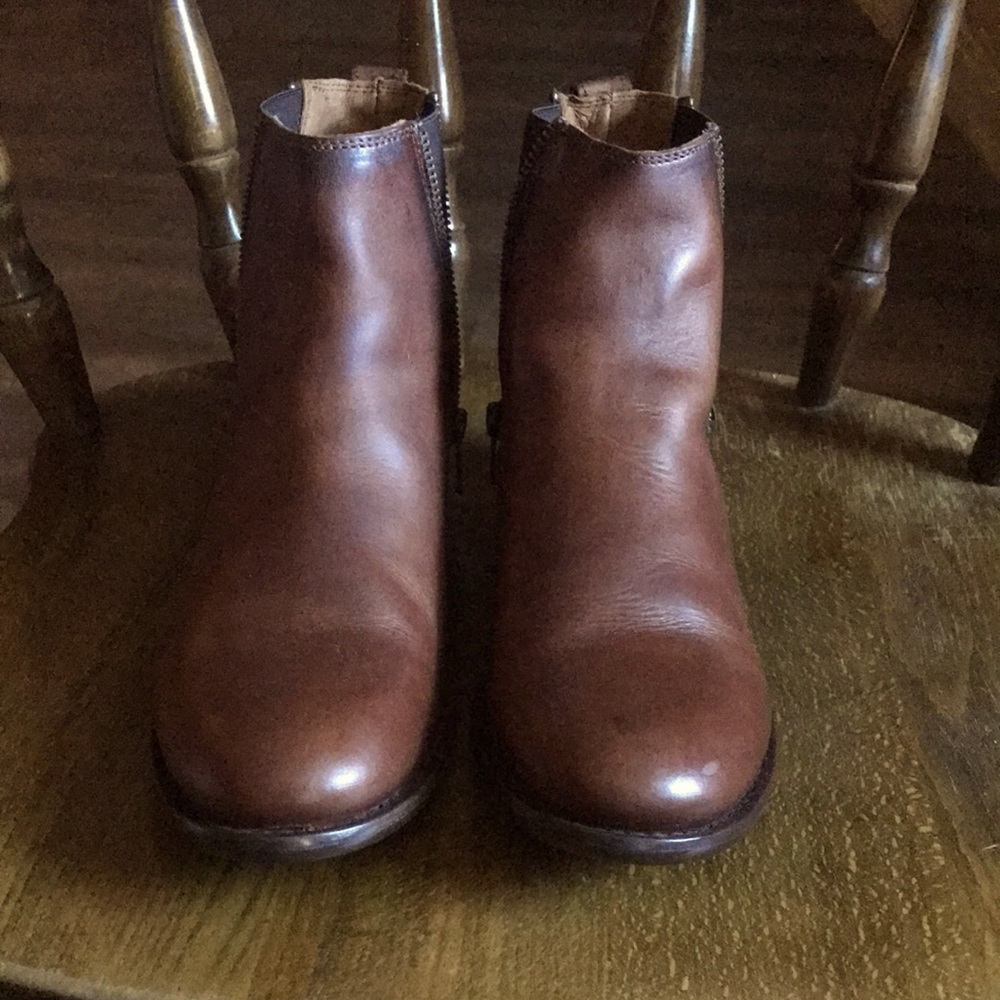 Frye Boots BRAND NEW